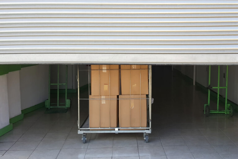 Conseils et astuces pour optimiser le rangement de son box de stockage